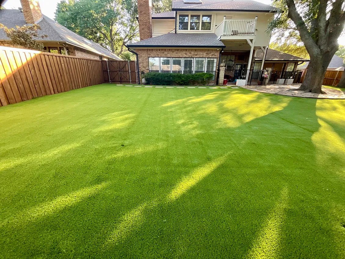 Realistic artificial grass turf made of synthetic fibers installed by Texas Turf Design