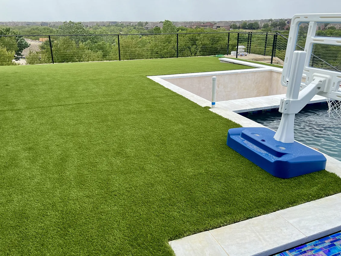 Artificial turf lawn with realistic green synthetic grass fibers